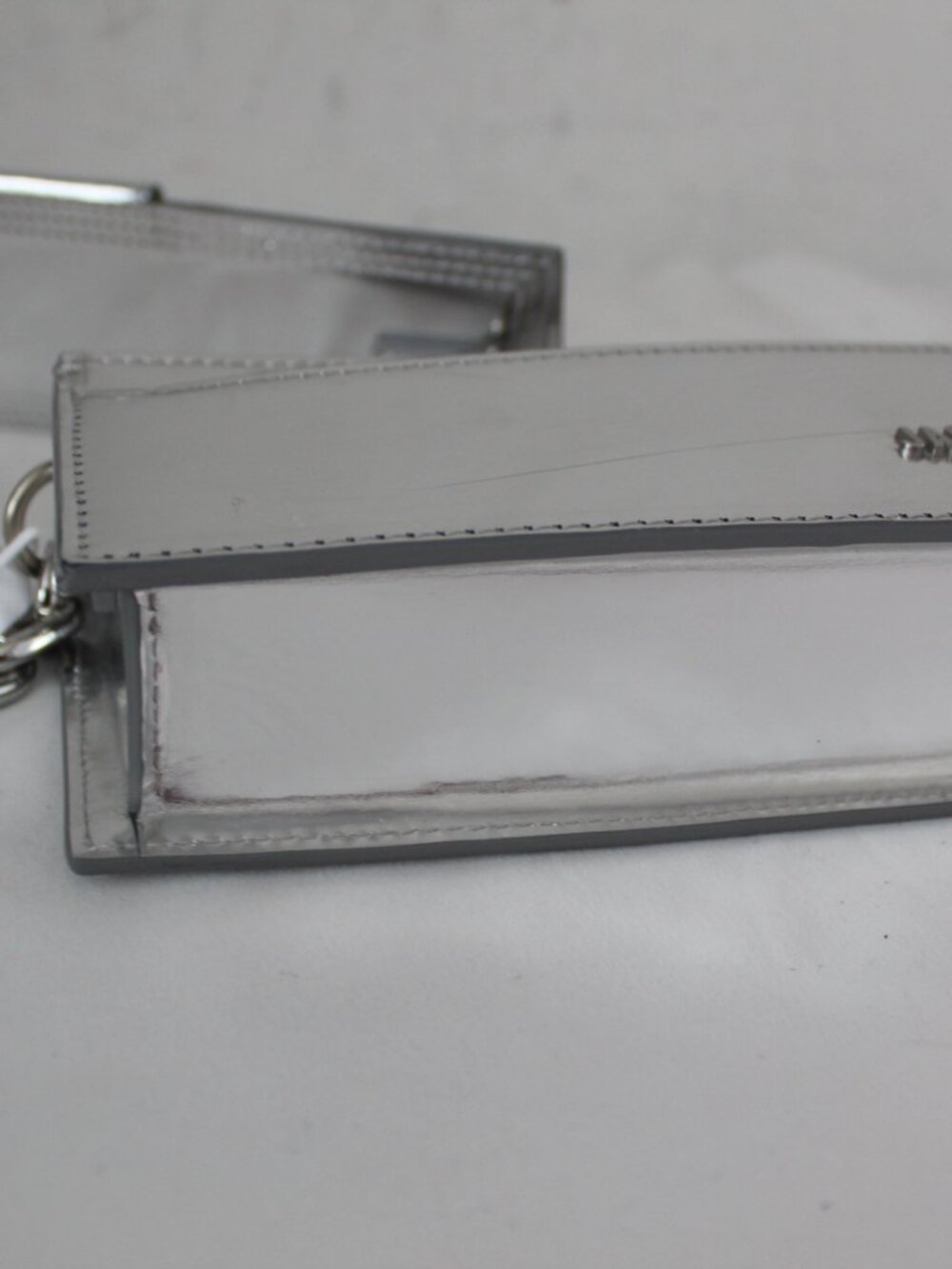 Jacquemus Silver Patent Leather Shoulder Bag Zip Top - Picture 9 of 14